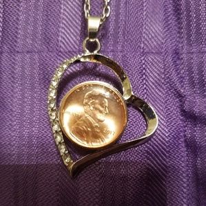 Treasure snap necklace